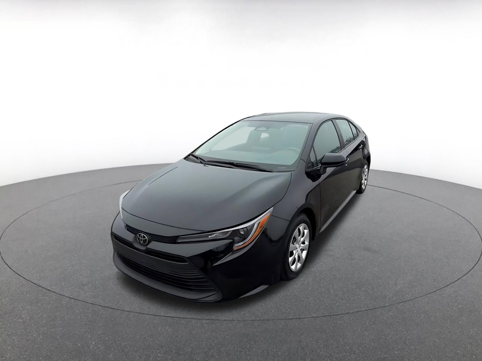 Used 2025 Toyota Corolla LE image 7