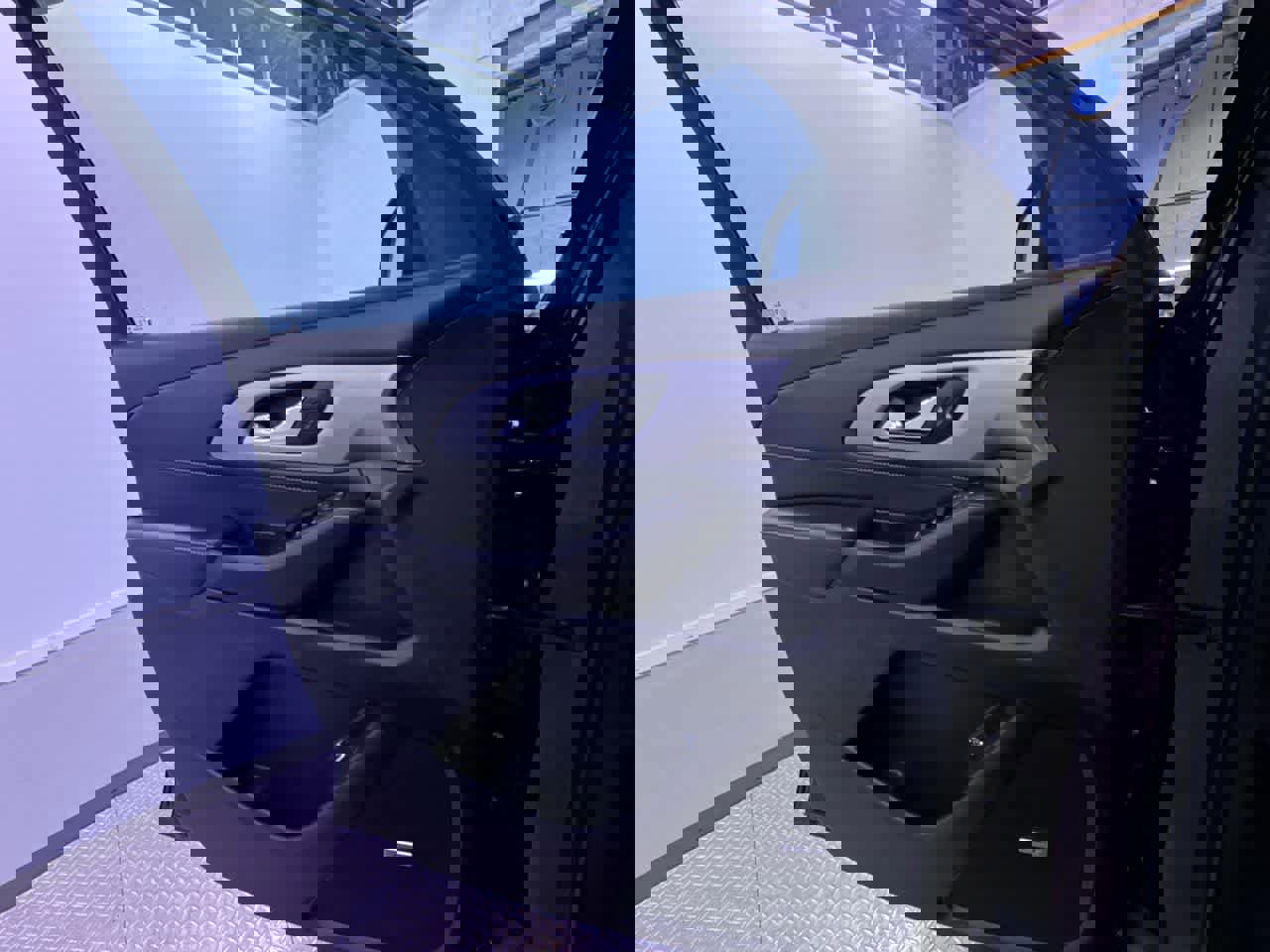 Used 2023 Chevrolet Traverse LT w/ LT Premium Package image 32