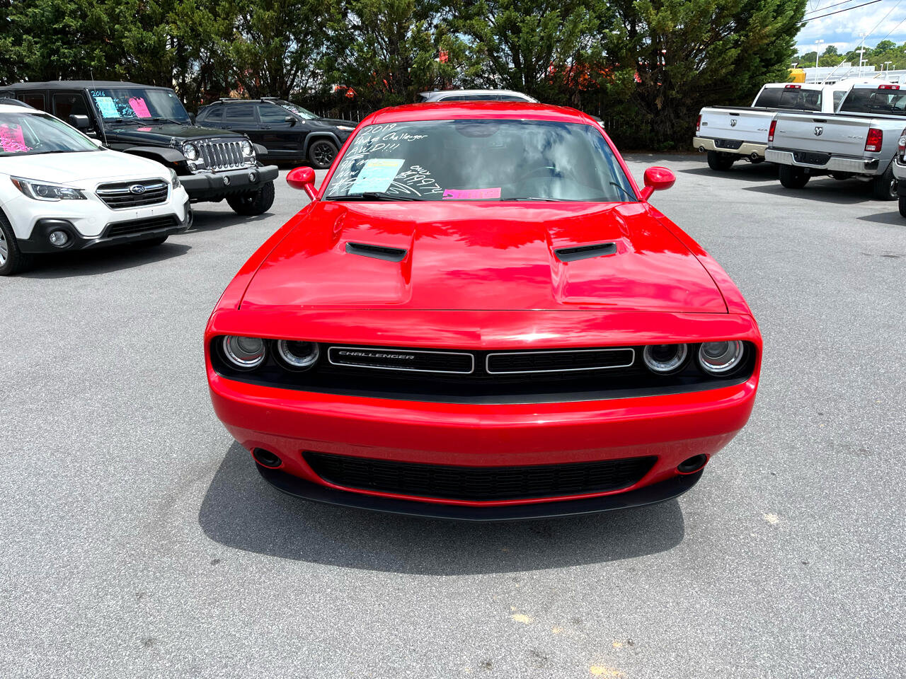 Used 2019 Dodge Challenger SXT image 8