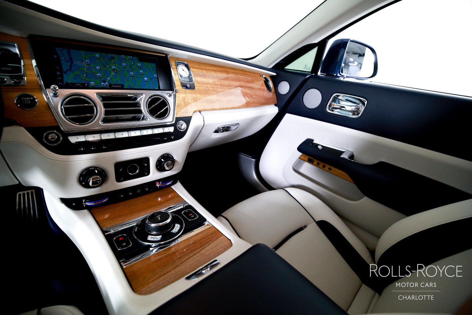 Certified 2019 Rolls-Royce Wraith RWD image 16