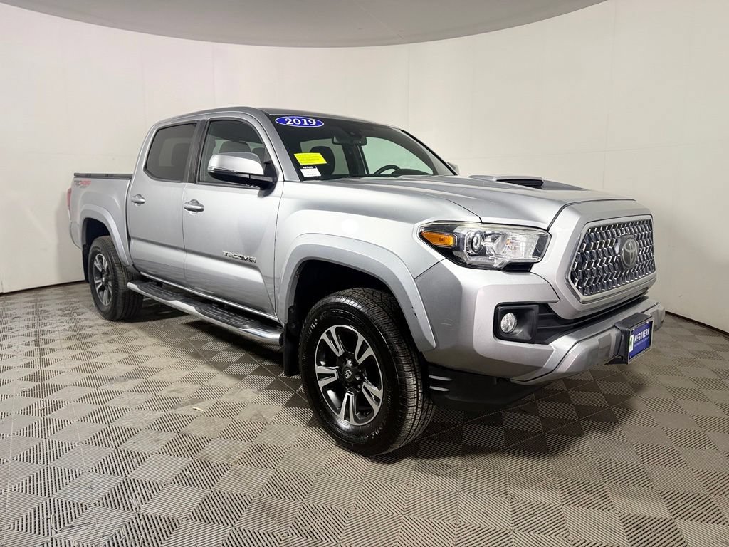 Used 2019 Toyota Tacoma TRD Sport w/ Technology Package AWD/4WD image 9