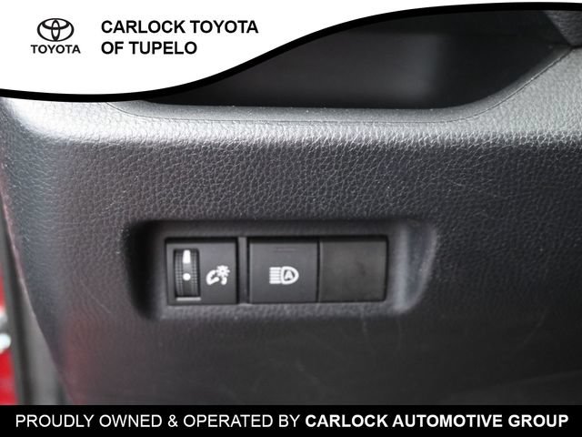 Used 2019 Toyota RAV4 LE FWD image 15