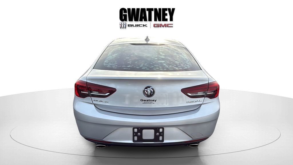 Used 2018 Buick Regal Preferred image 9
