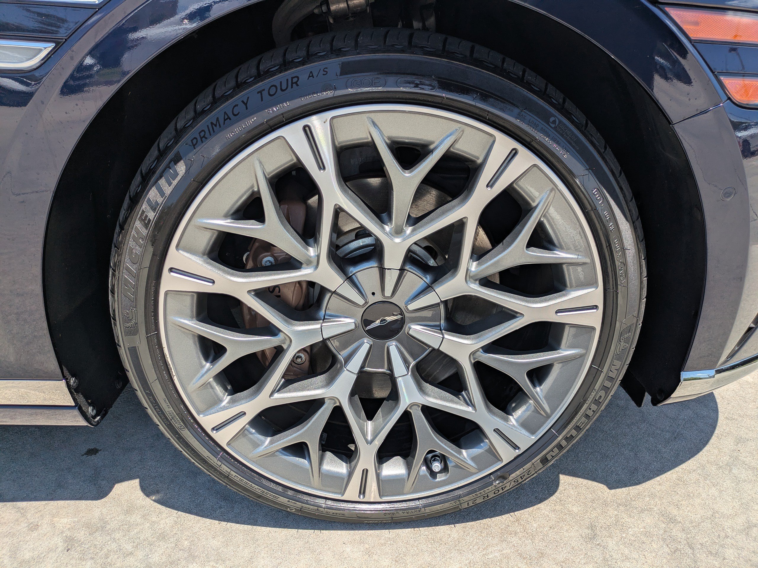 Certified 2024 Genesis G90 3.5T AWD/4WD image 9