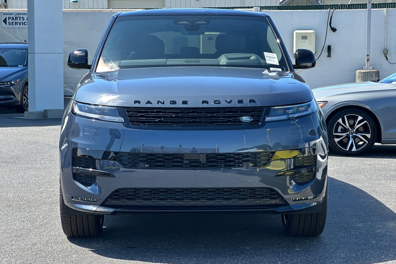 New 2025 Land Rover Range Rover Sport Dynamic SE image 8