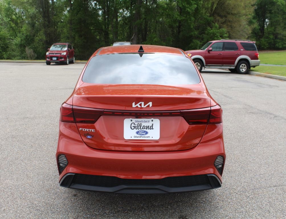 Used 2022 Kia Forte LXS image 12