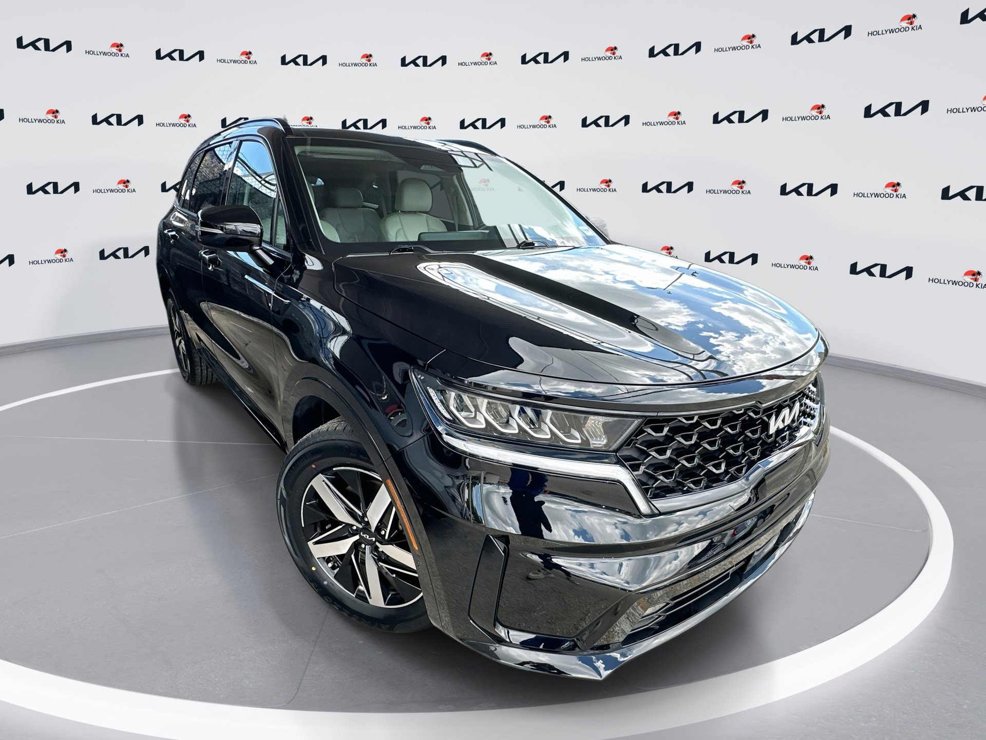 Used 2023 Kia Sorento EX w/ Panoramic Sunroof Package