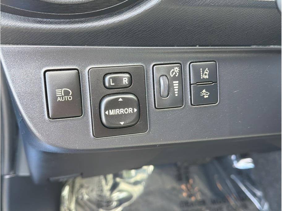 Used 2017 Toyota Prius C One FWD image 11