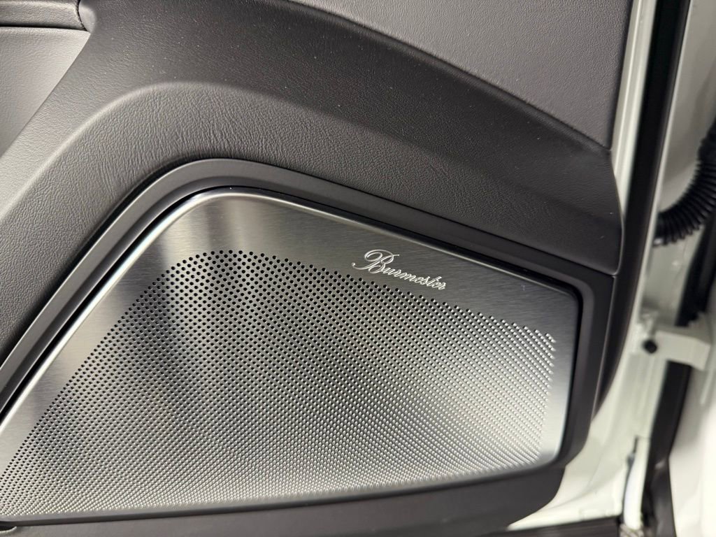 New 2025 Porsche Cayenne Turbo image 27