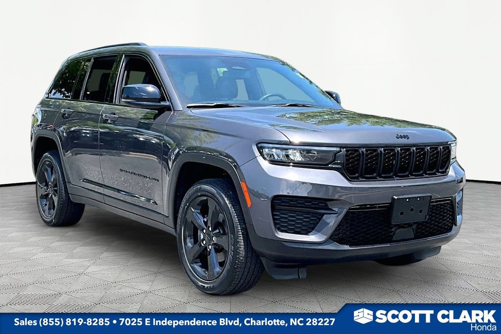 Used 2023 Jeep Grand Cherokee Altitude
