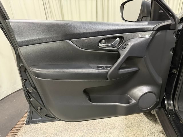 Used 2015 Nissan Rogue SL w/ SL Premium Package AWD/4WD image 21