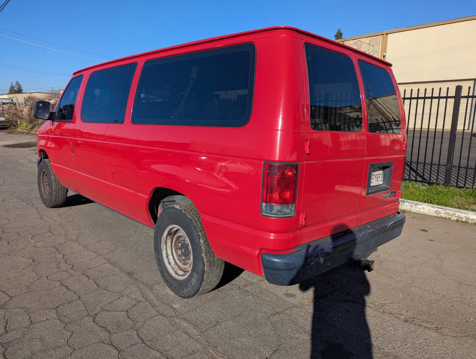Used 2012 Ford E-150 and Econoline 150 Wagon RWD image 3