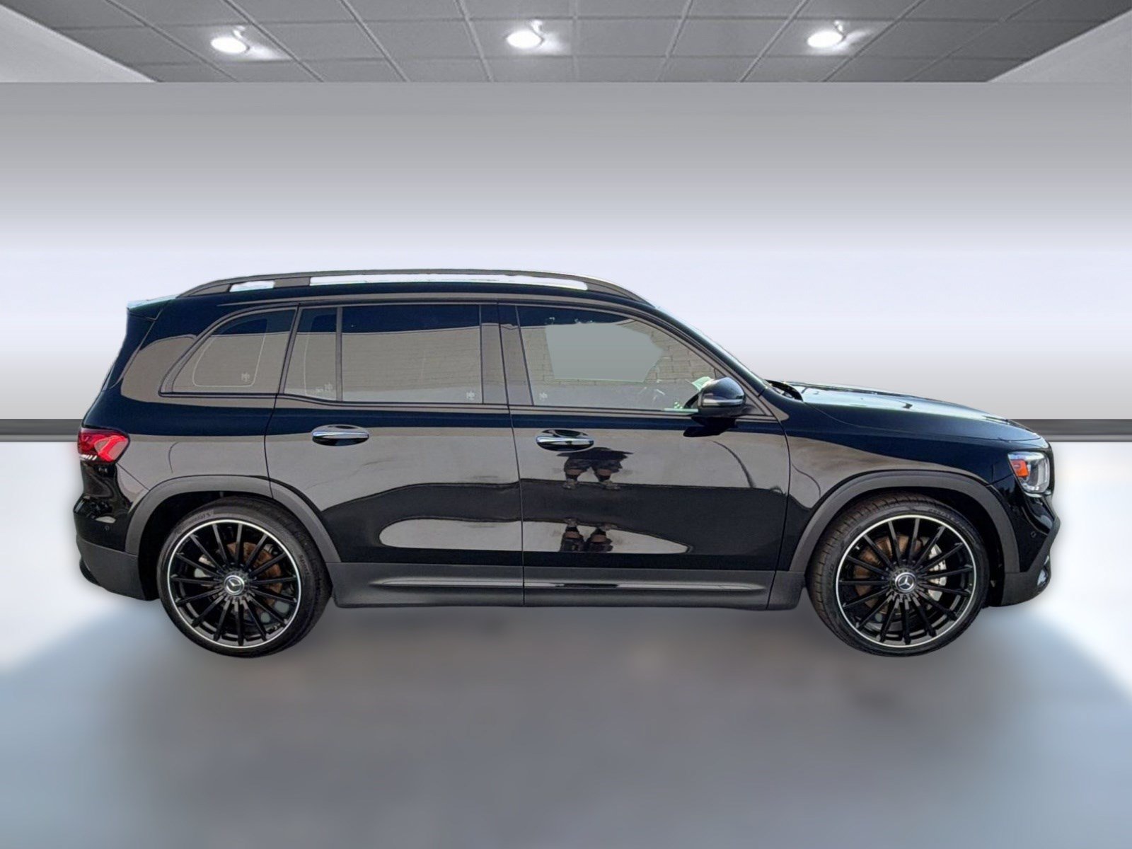 Used 2023 Mercedes-Benz GLB 35 AMG 4MATIC image 8