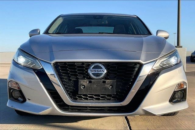 Used 2019 Nissan Altima 2.5 SV image 2