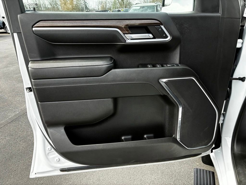 Used 2024 Chevrolet Silverado 1500 LT image 20