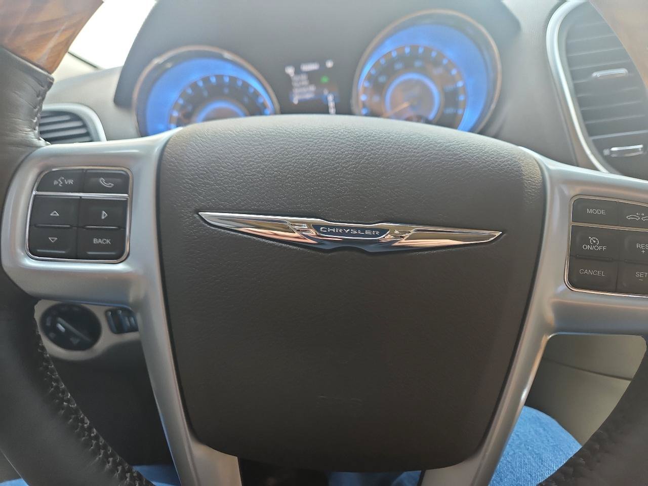 Used 2014 Chrysler 300 C w/ Beats Audio Group AWD/4WD image 47