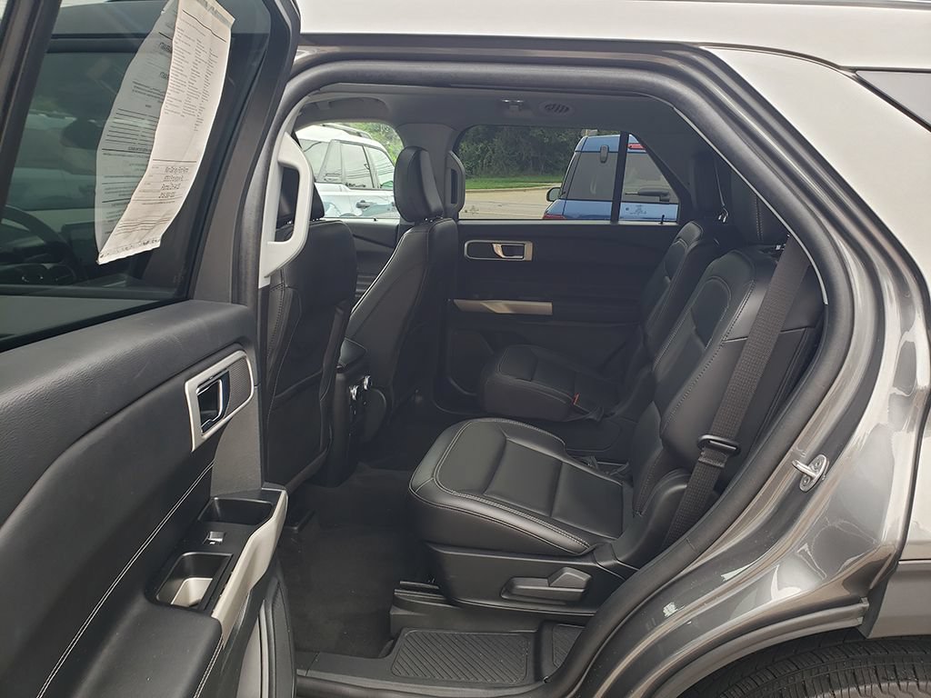 Certified 2023 Ford Explorer XLT w/ Equipment Group 202A AWD/4WD image 11