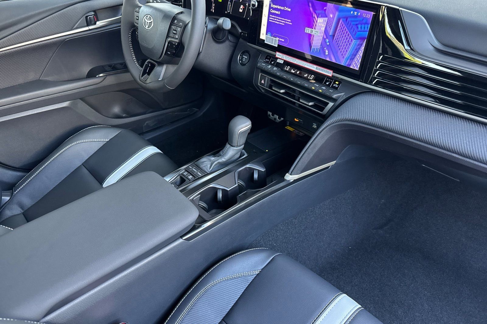 New 2026 Toyota Camry SE FWD image 17