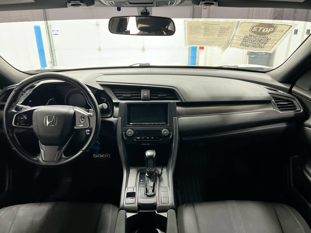 Used 2018 Honda Civic Sport image 10