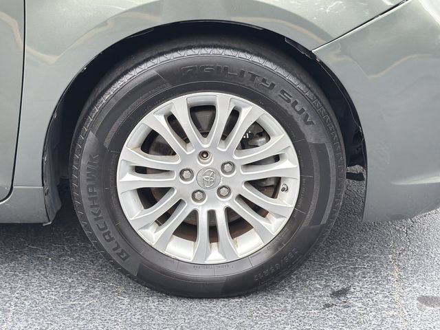 Used 2013 Toyota Sienna XLE FWD image 6
