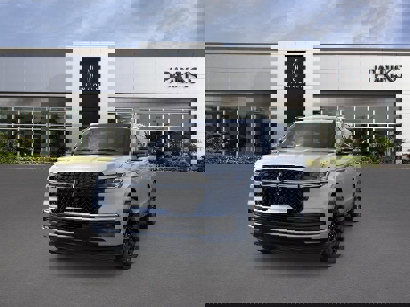 New 2026 Lincoln Navigator Reserve w/ Jet Appearance Package image 2