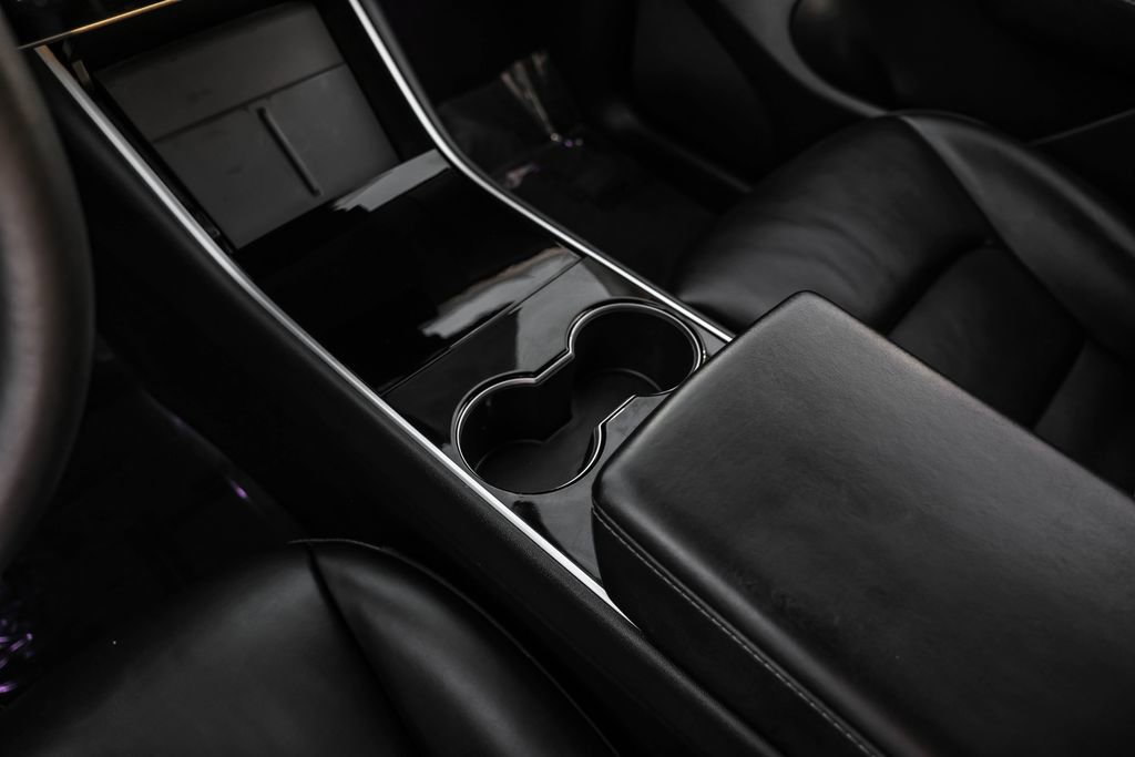 Used 2021 Tesla Model Y 2WD image 25