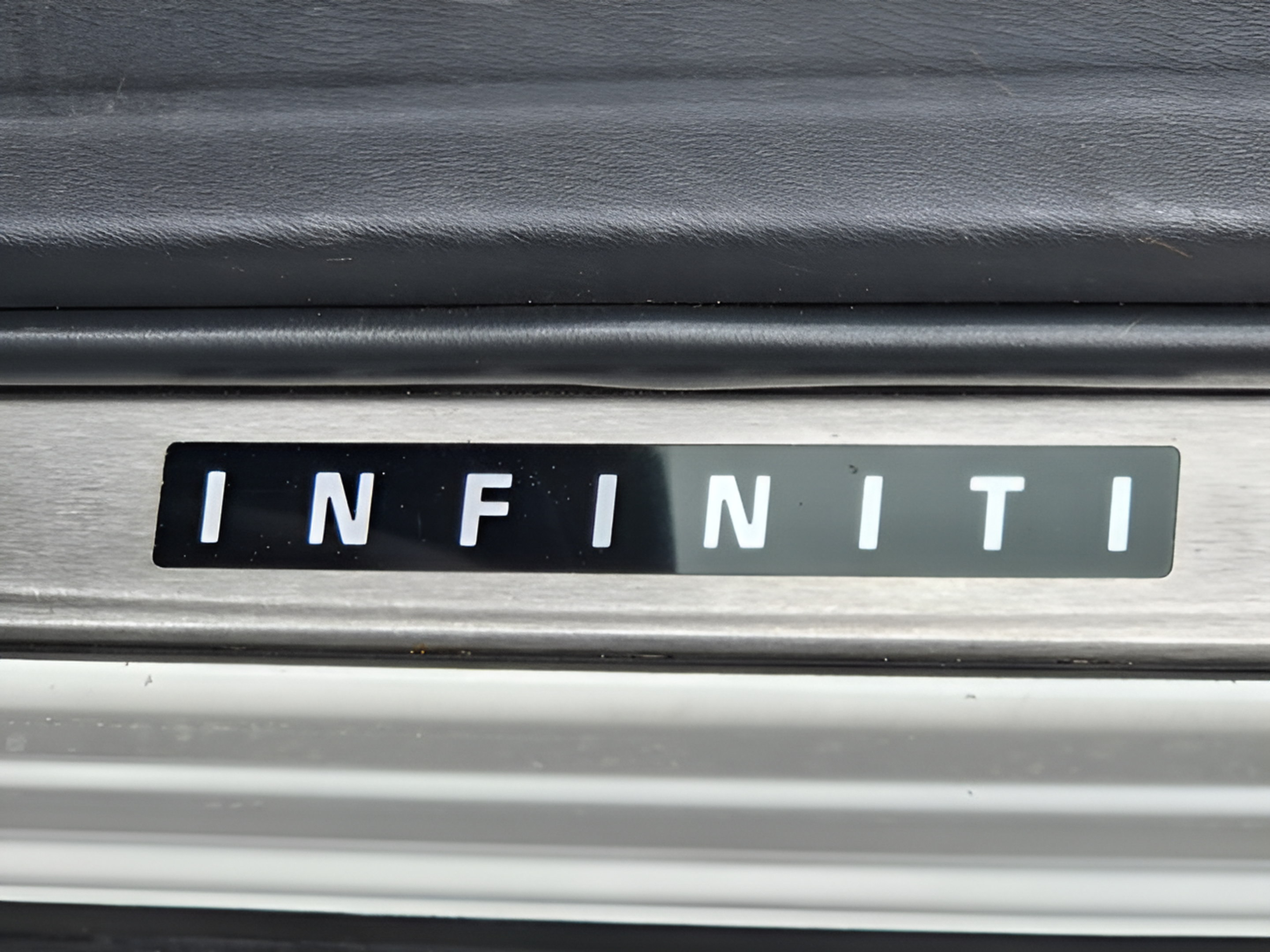 Used 2020 INFINITI QX60 Luxe w/ Essential Package FWD image 30