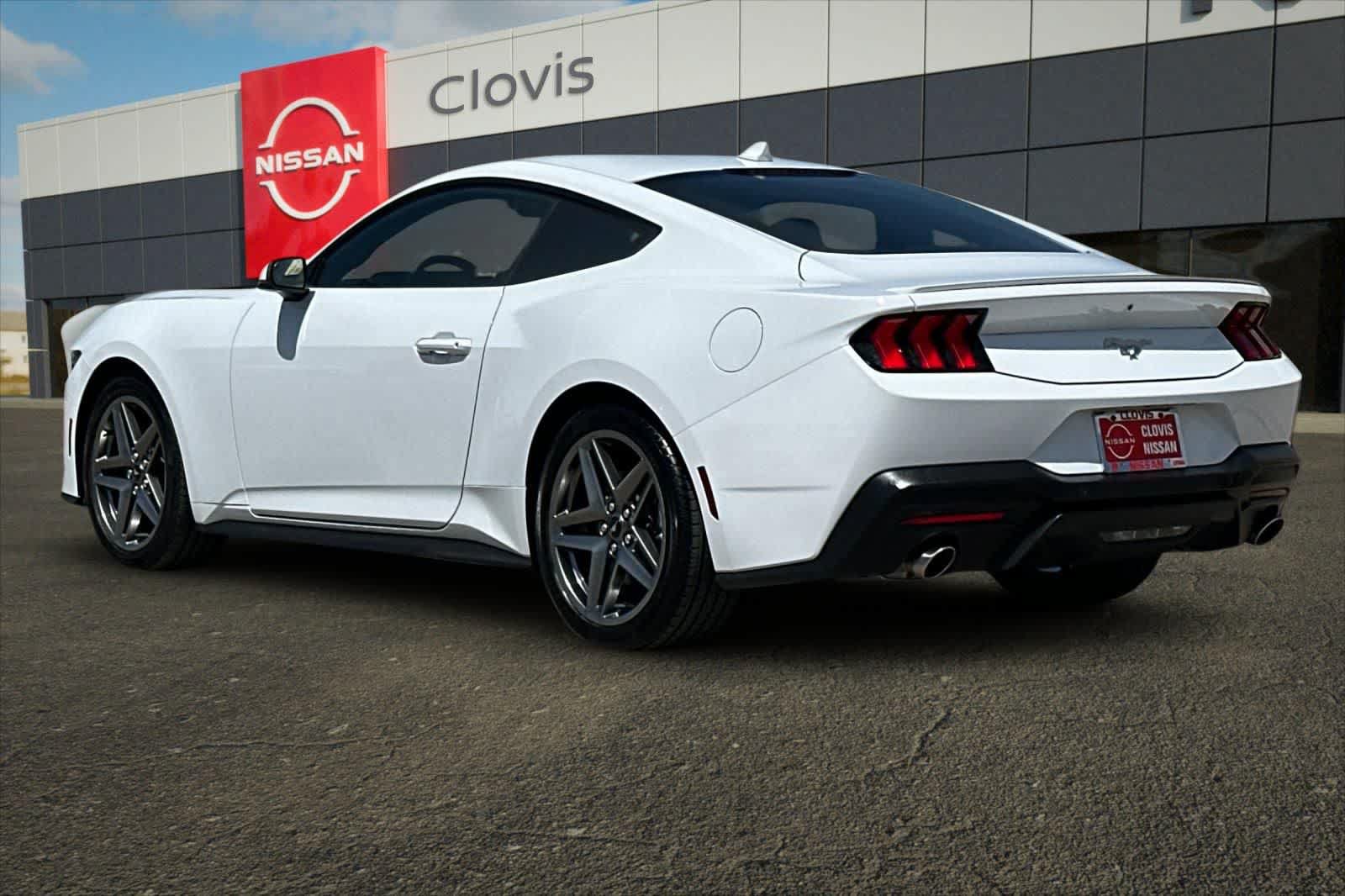 Used 2025 Ford Mustang Premium RWD image 7