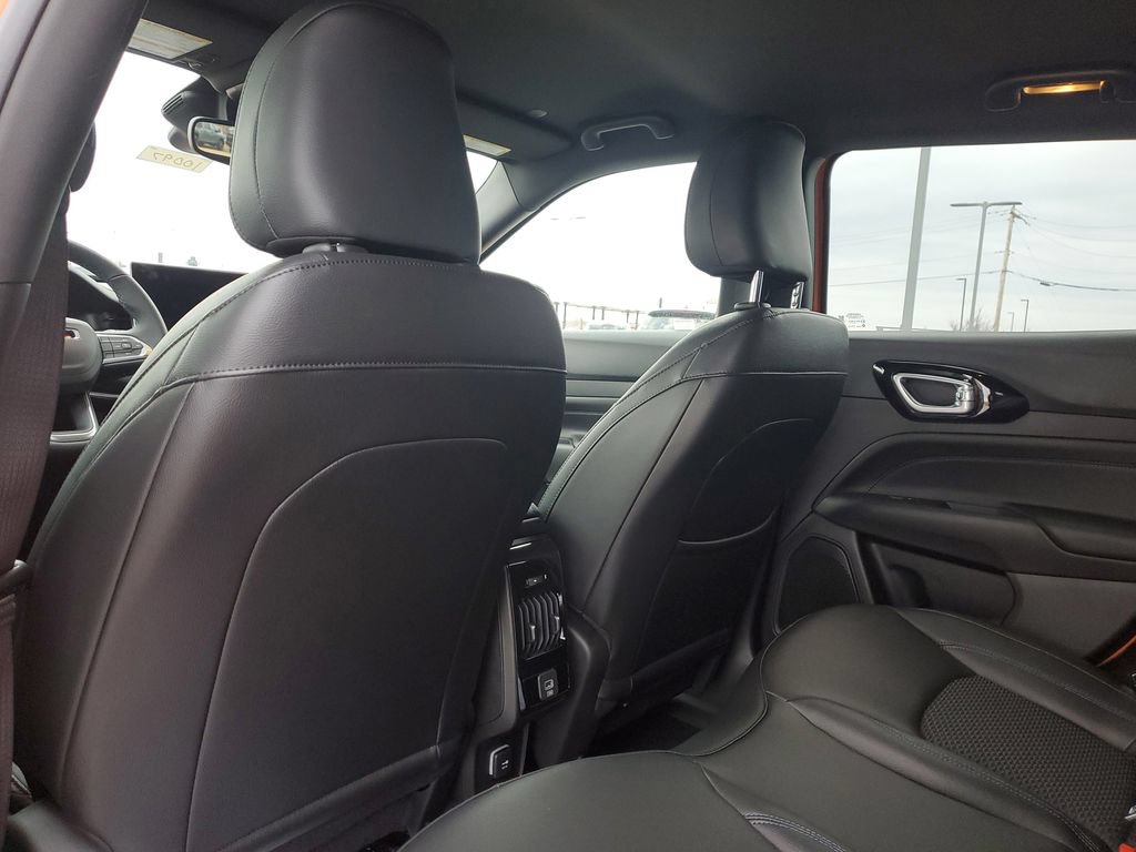 New 2026 Jeep Compass Latitude AWD/4WD image 11