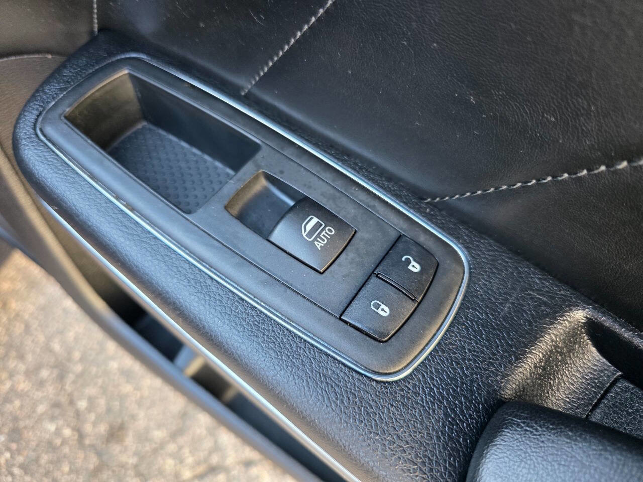 Used 2018 Dodge Charger R/T Scat Pack RWD image 38