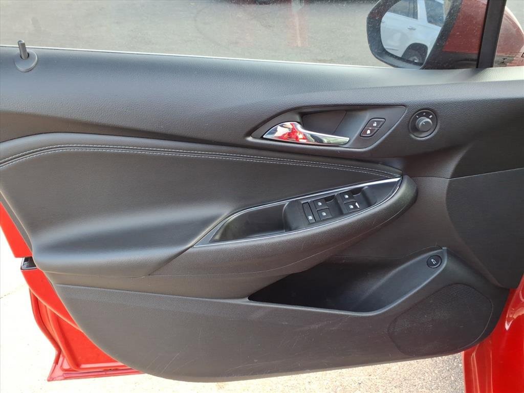 Used 2016 Chevrolet Cruze Premier image 10