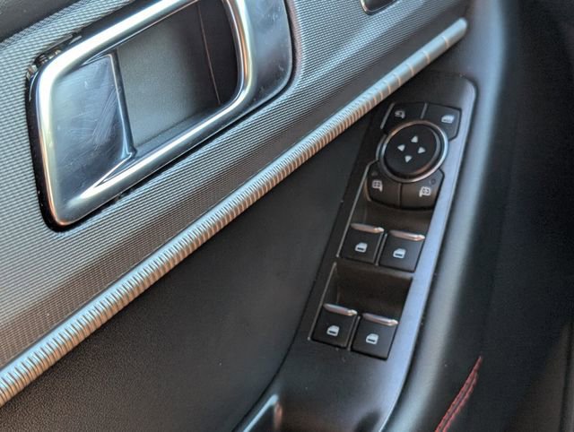 Used 2025 Ford Explorer ST image 34