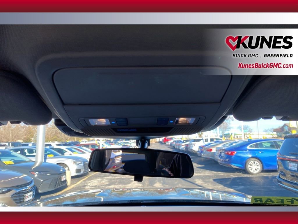 Used 2023 Ford Explorer XLT image 35