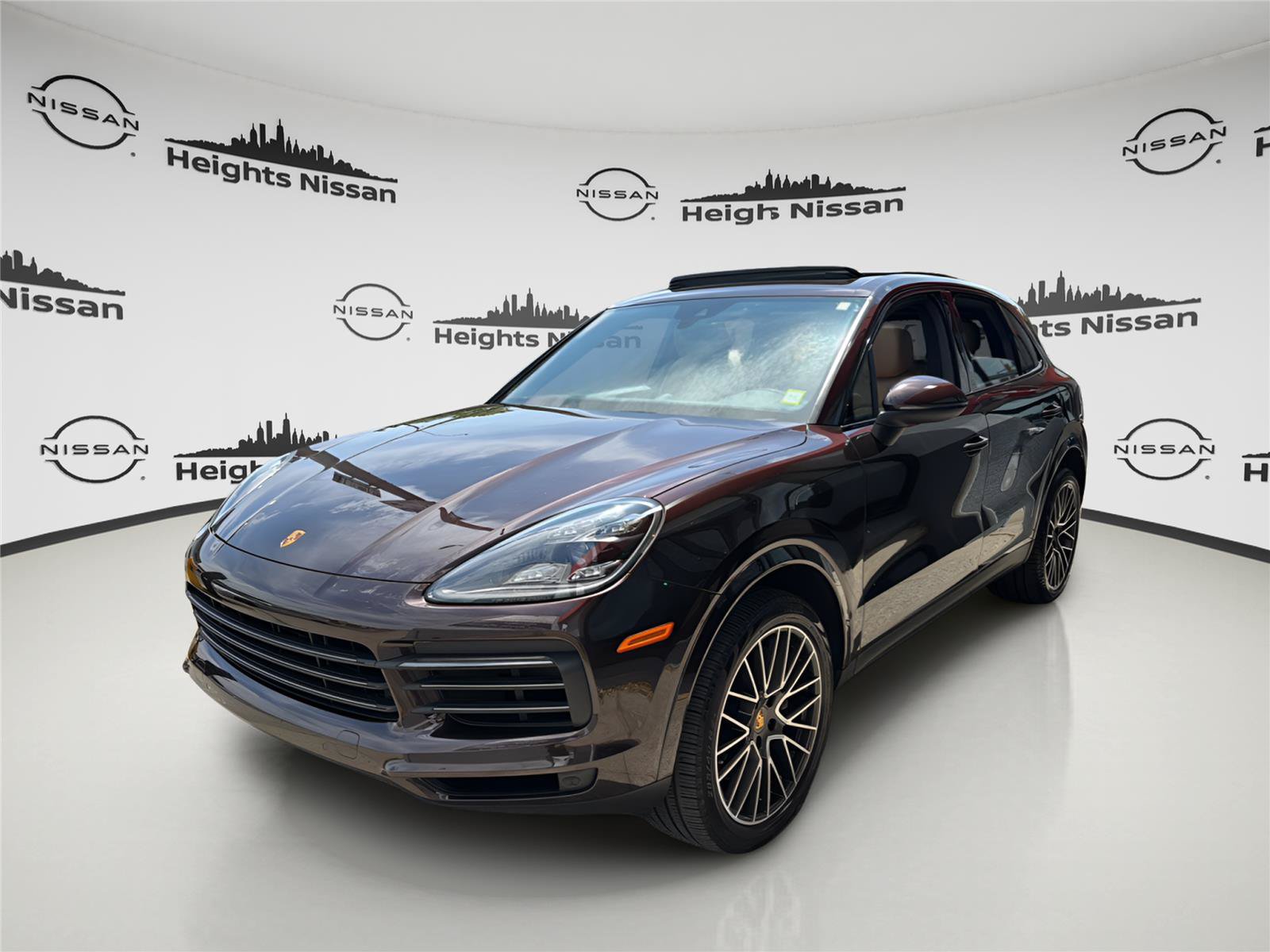 Used 2022 Porsche Cayenne Platinum Edition AWD/4WD image 2