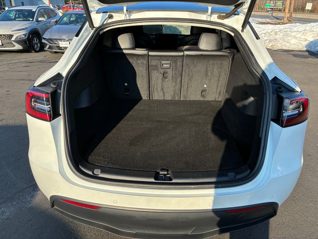 Used 2021 Tesla Model Y Long Range image 12