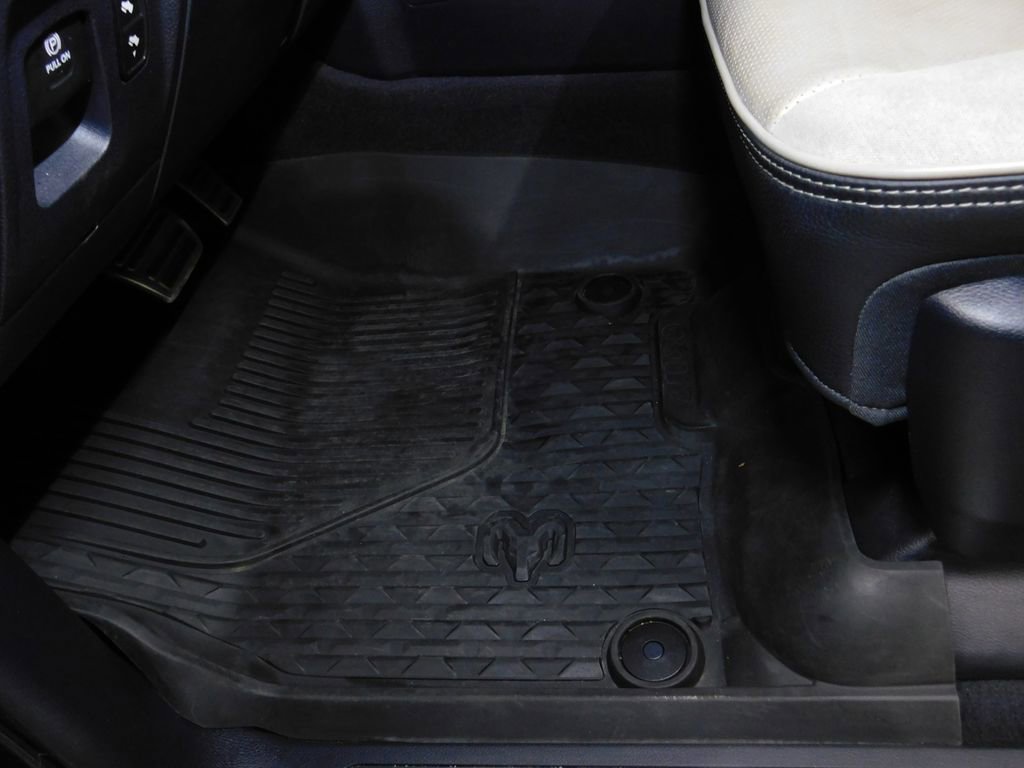 Used 2022 RAM 1500 Limited image 33