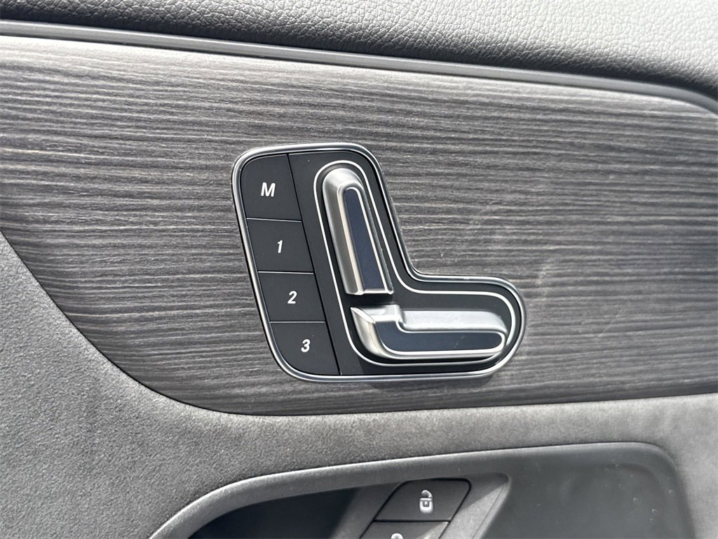 New 2025 Mercedes-Benz GLA 250 image 11