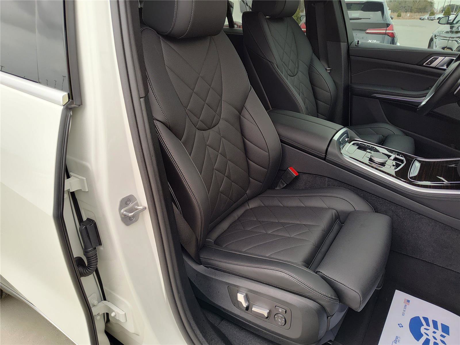 Certified 2025 BMW X5 sDrive40i w/ Premium Package RWD image 25