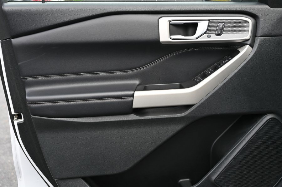 Used 2021 Ford Explorer Limited image 19