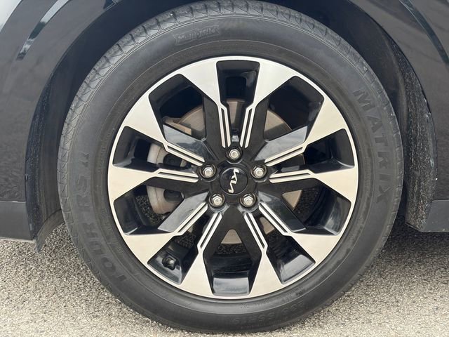Used 2022 Kia Carnival EX FWD image 34