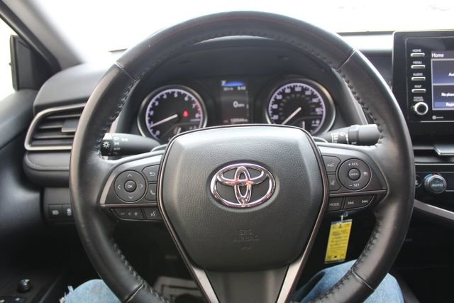 Used 2023 Toyota Camry SE image 14