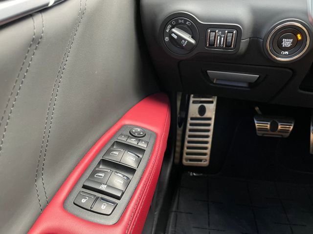 Used 2023 Maserati Ghibli Trofeo image 34