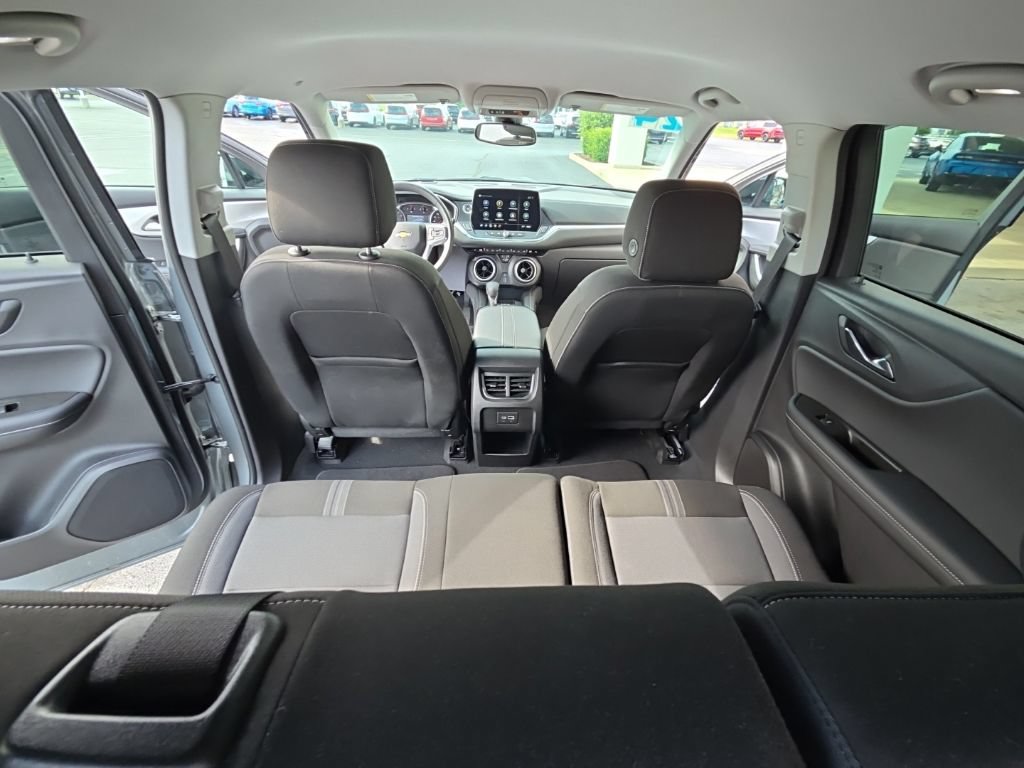 Used 2024 Chevrolet Blazer LT w/ Convenience Package FWD image 29
