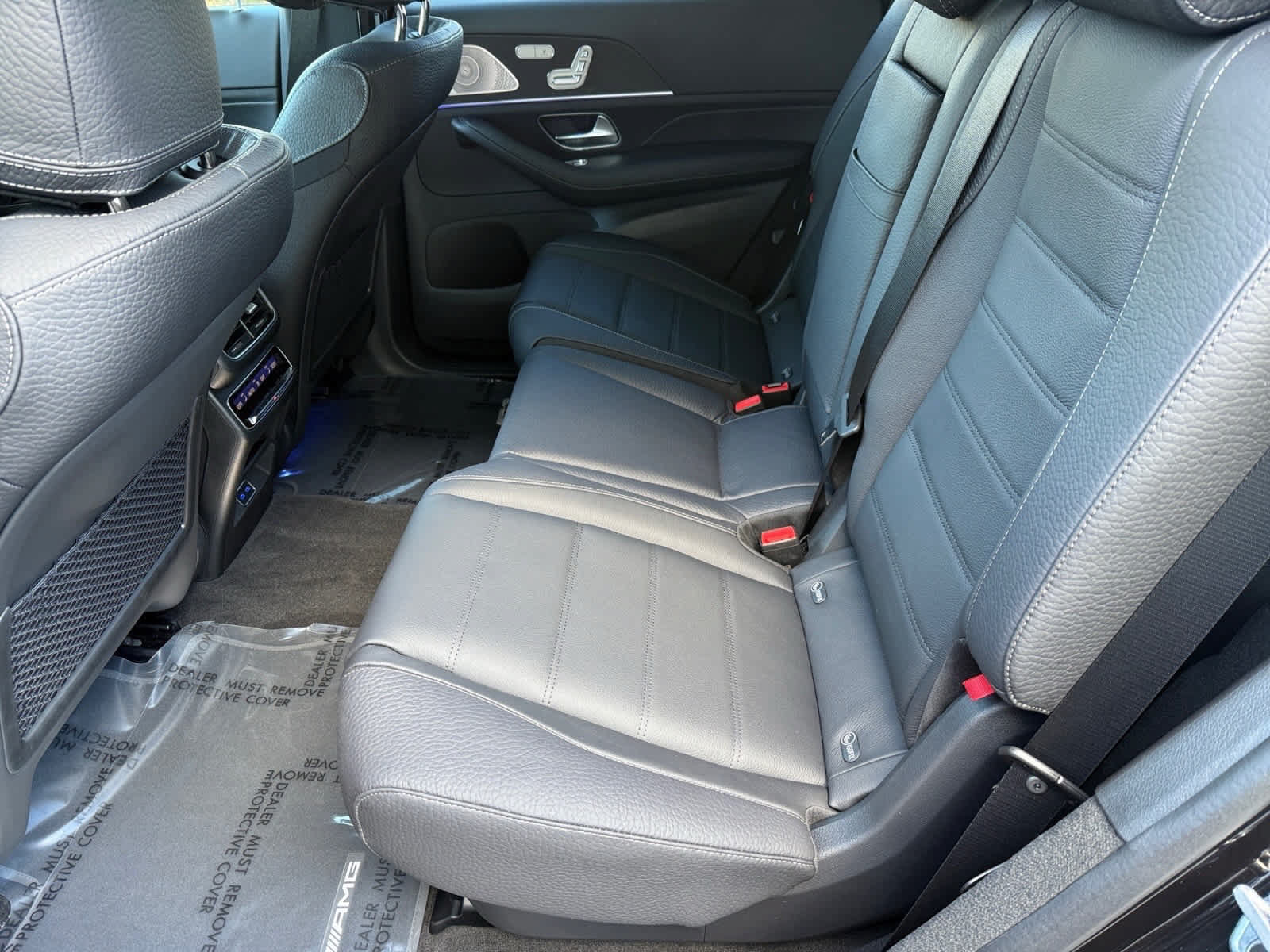 Used 2025 Mercedes-Benz GLS 580 4MATIC image 11