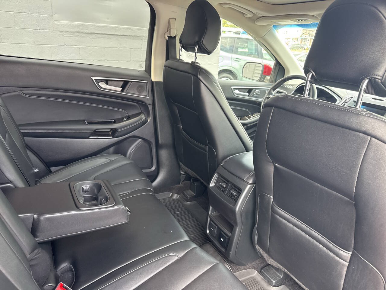 Used 2019 Ford Edge Titanium w/ Cold Weather Package AWD/4WD image 22