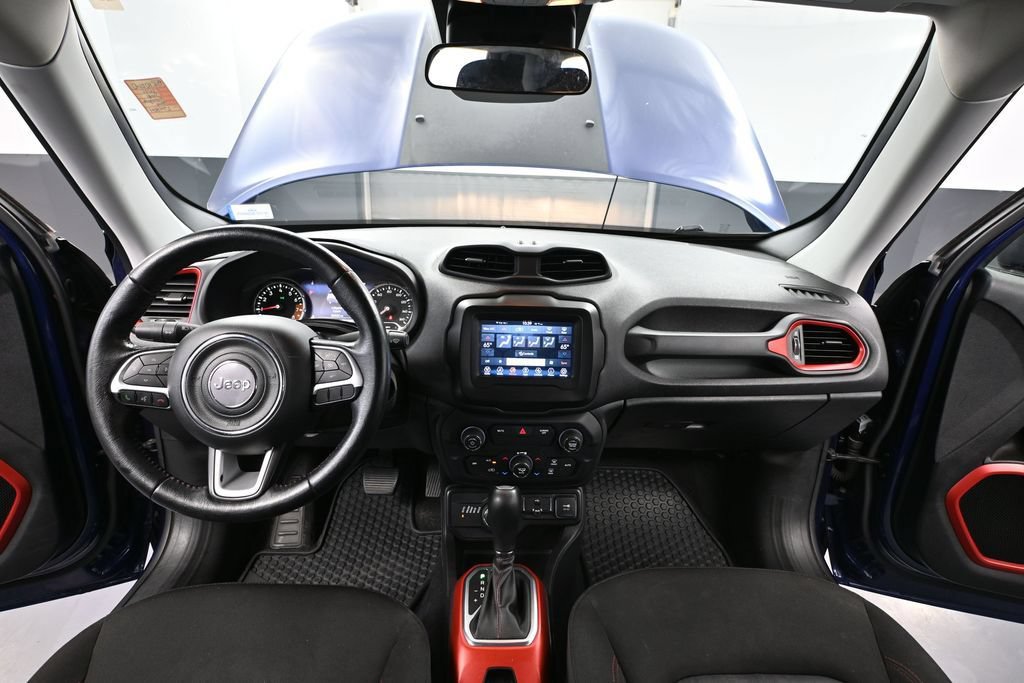 Used 2020 Jeep Renegade Trailhawk w/ Cold Weather Group AWD/4WD image 25