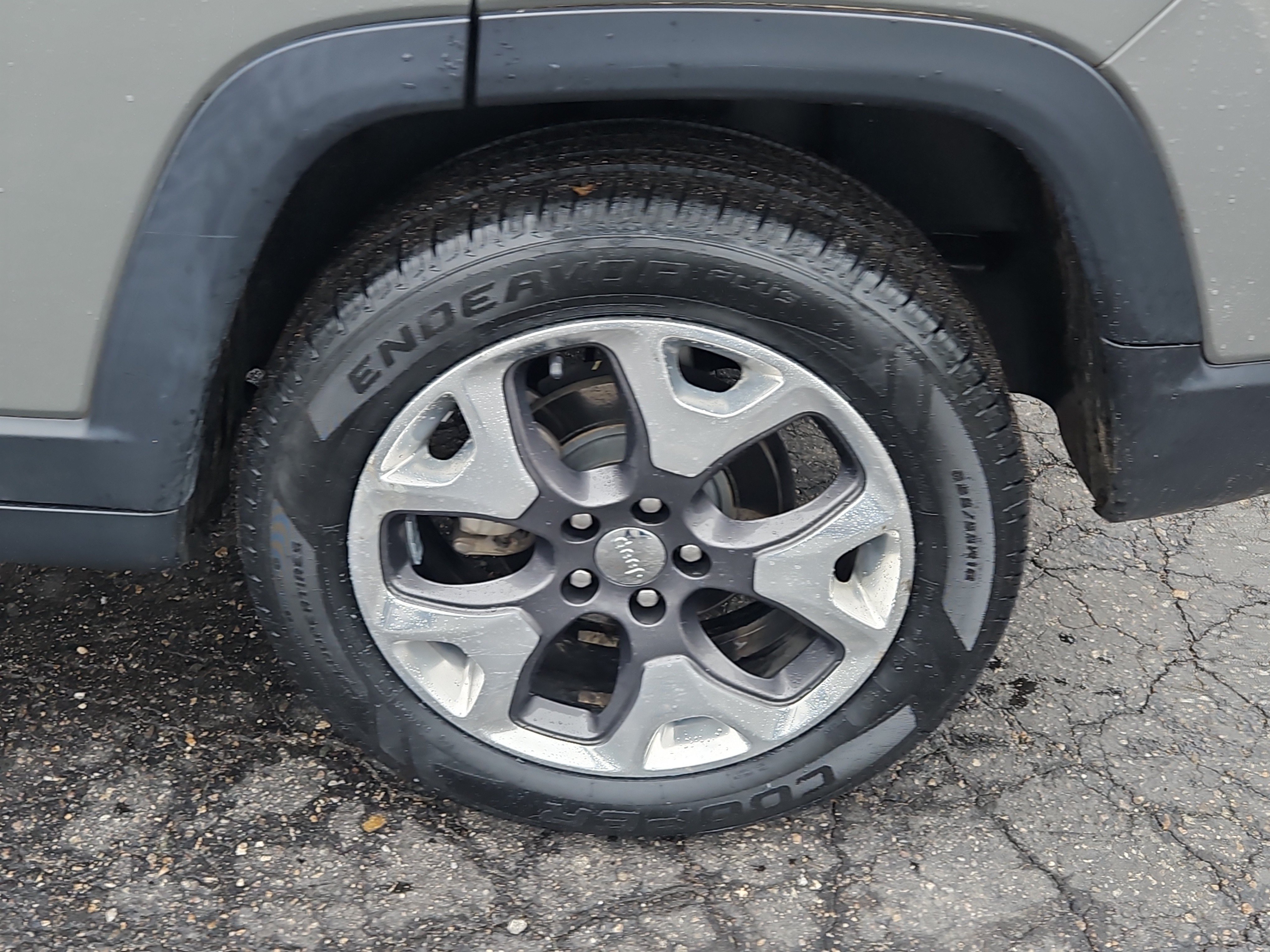 Used 2019 Jeep Compass Limited AWD/4WD image 26