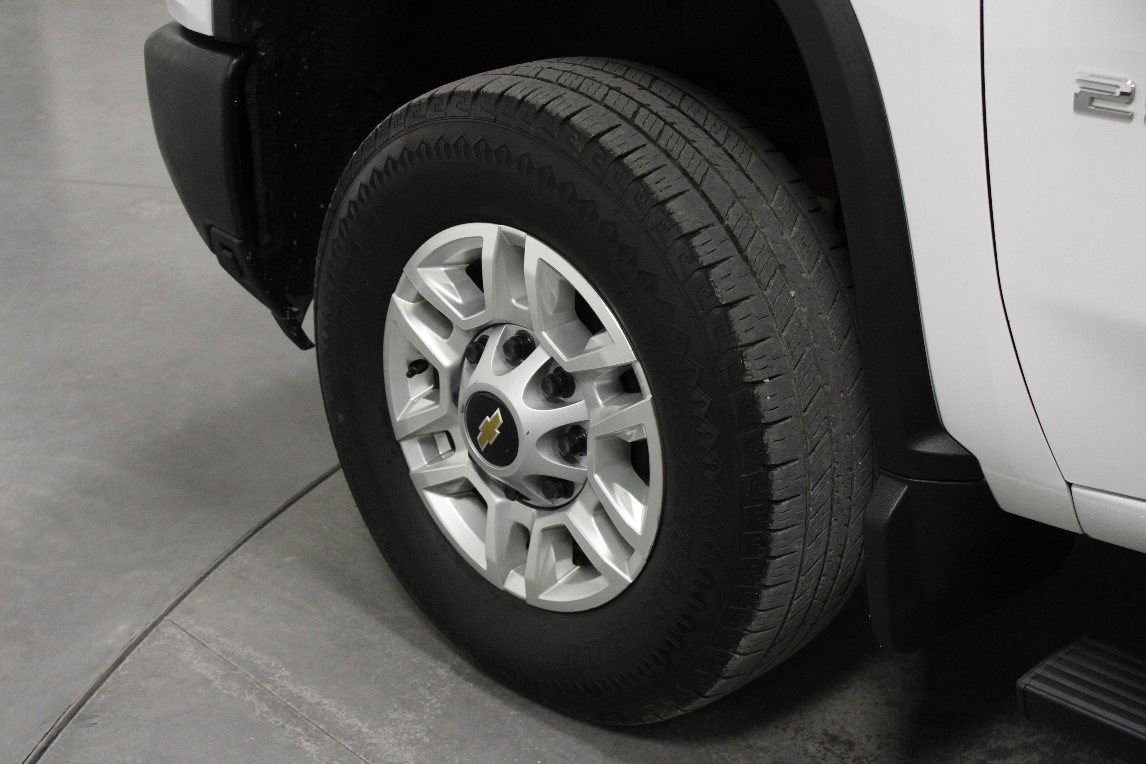 Used 2024 Chevrolet Silverado 2500 W/T image 10