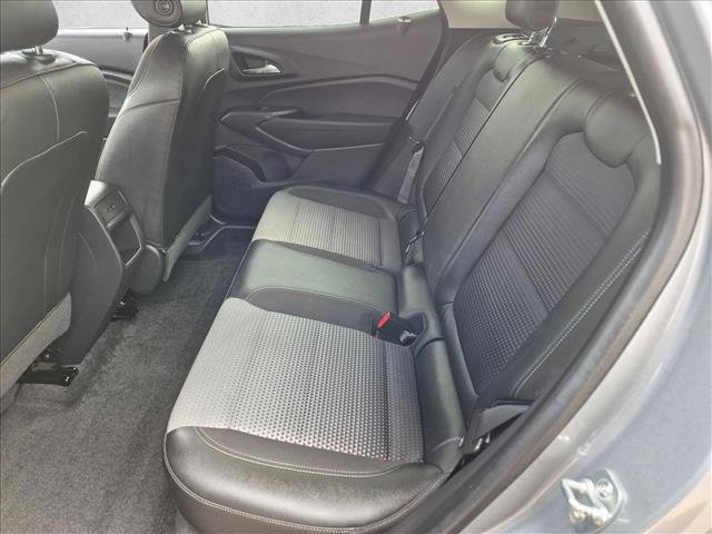 Used 2025 Chevrolet Trax LT FWD image 24