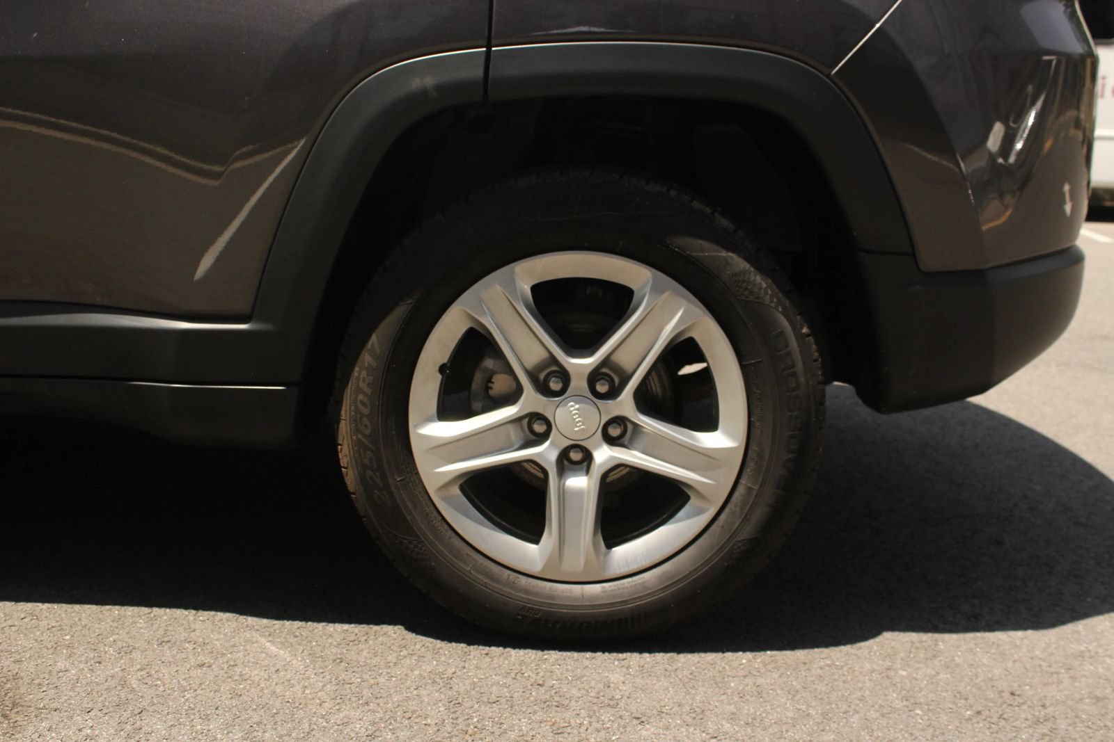 Used 2024 Jeep Compass Latitude AWD/4WD image 10